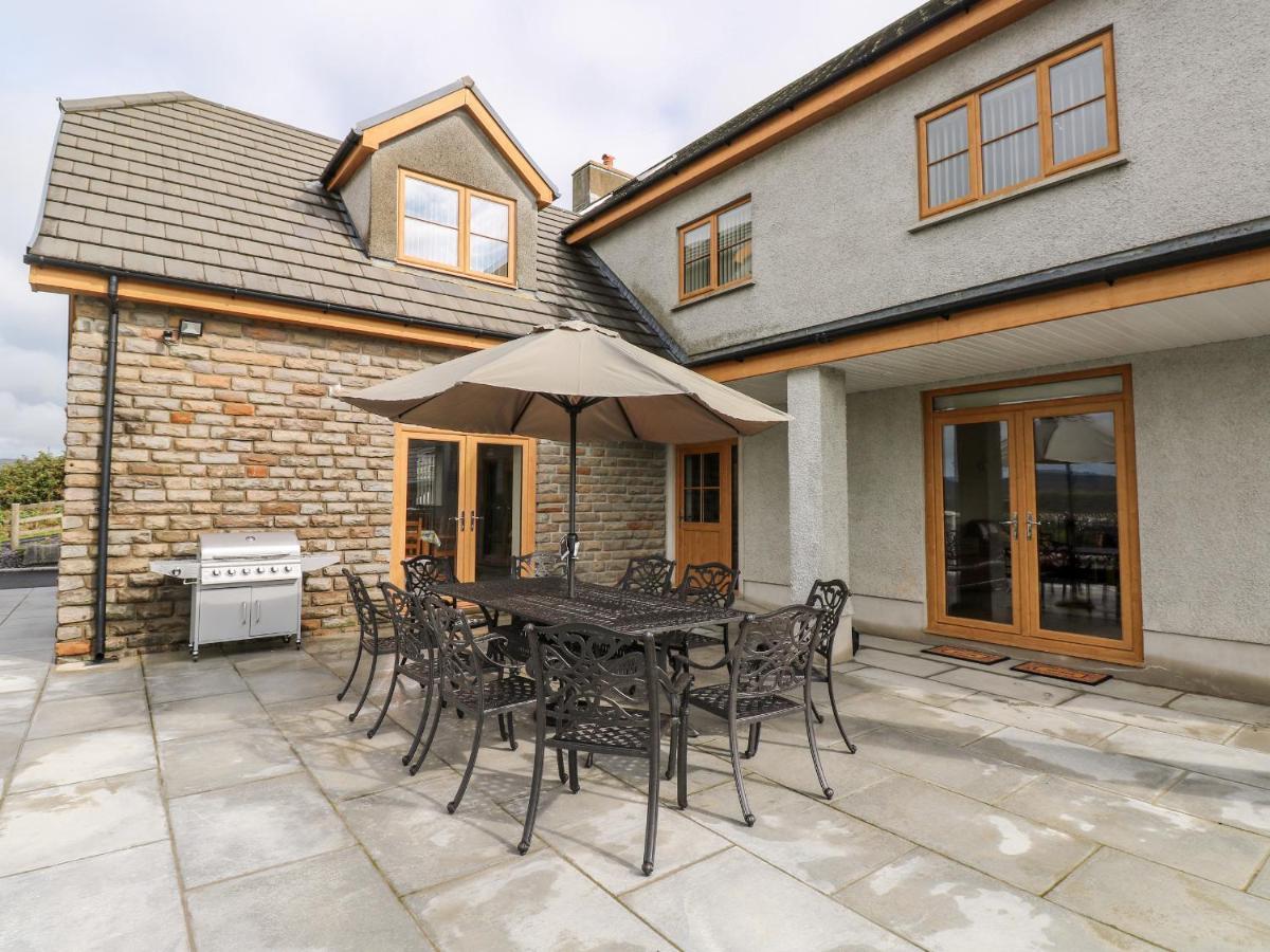 Grooms Quarters At Pant Y Gaseg Farm Ammanford Exterior foto